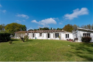 longere à la vente -   33590  SAINT VIVIEN DE MEDOC, surface 154 m2 vente longere - UBI461321609